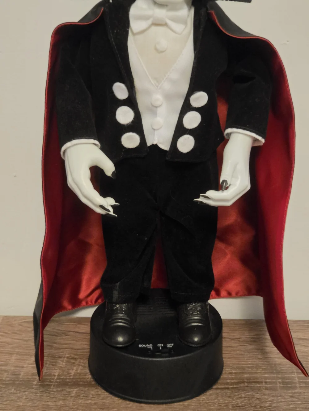 Universal Studios Monster Dracula 17